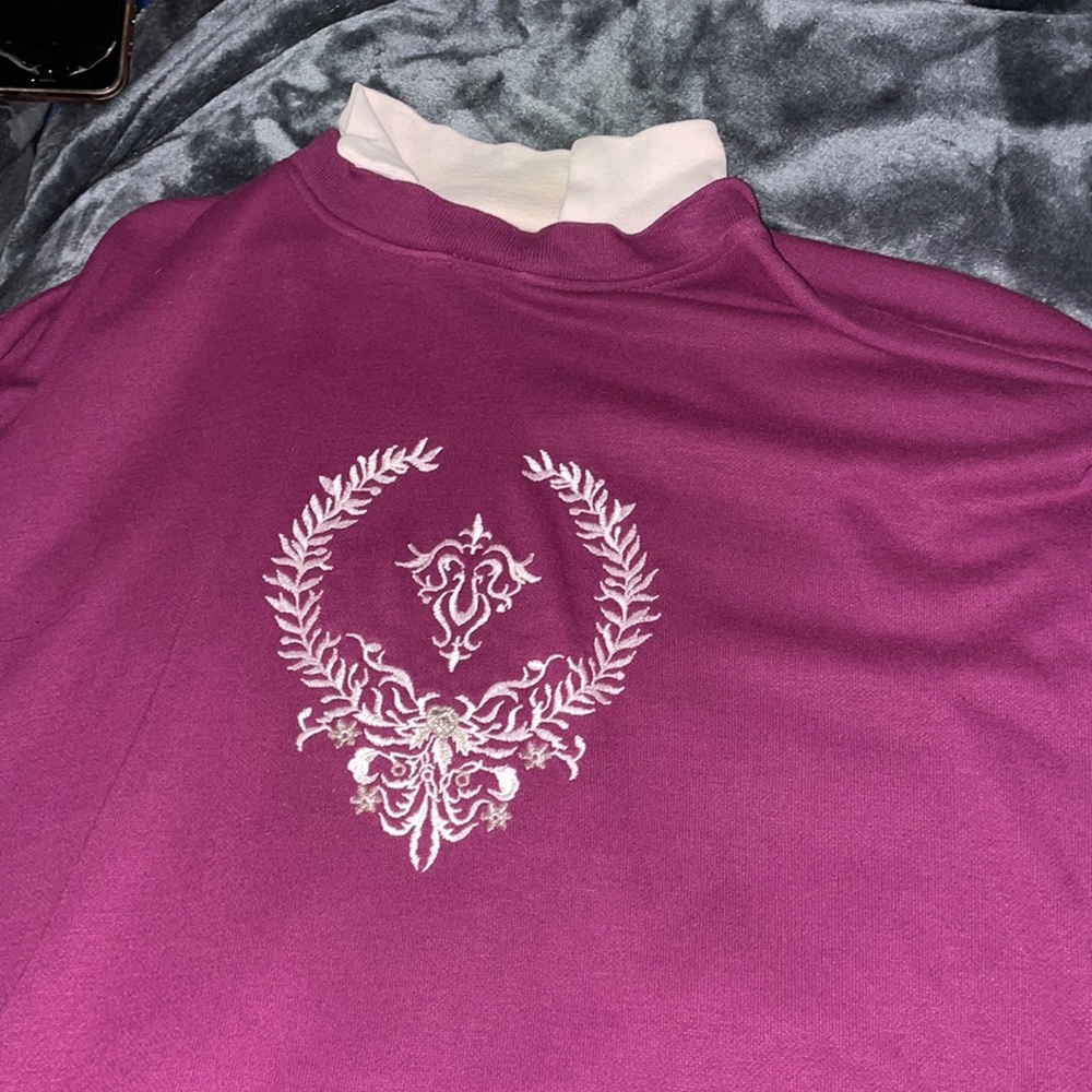 Maroon long sleeve graphic tee with a off white/pink collar attached